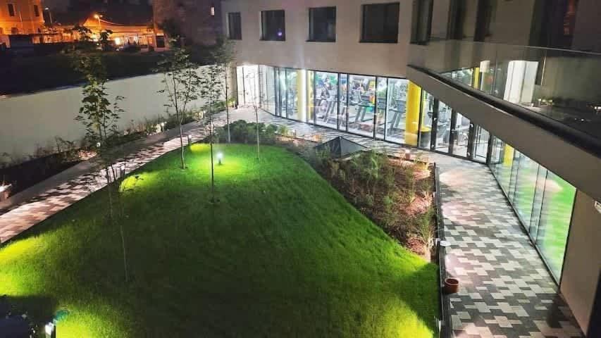 A101 - Liberty Bridge Projection Home With Free Parking Budapest Exterior photo