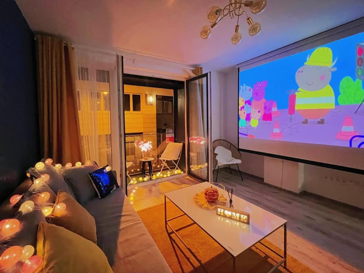 A101 - Liberty Bridge Projection Home With Free Parking Budapest Exterior photo